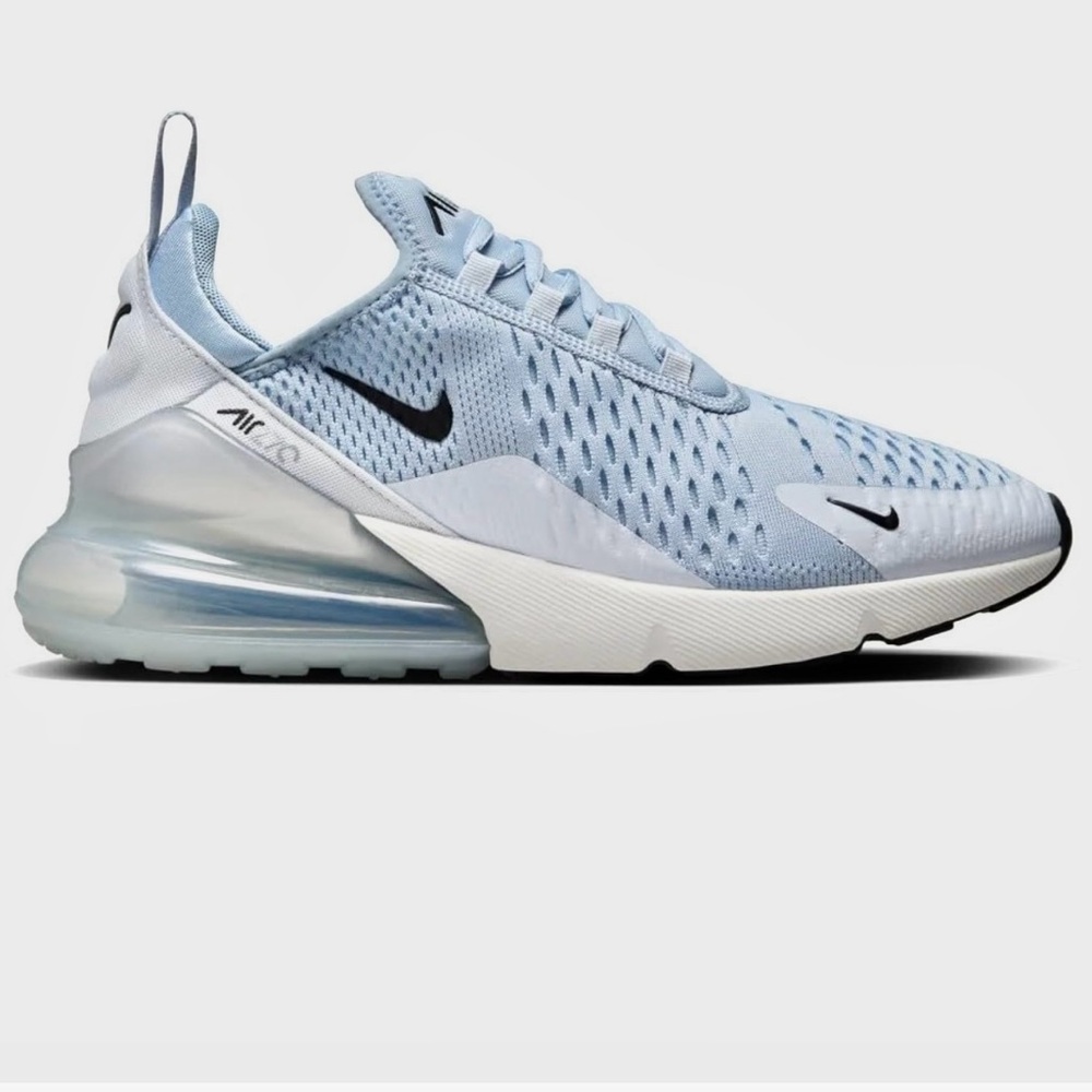 NEW Nike Air Max 270 Womens Shoes- Size 9 (equal to a size 8 1/2)